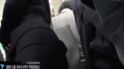 [일본야동] 과감한 지하철 커플
